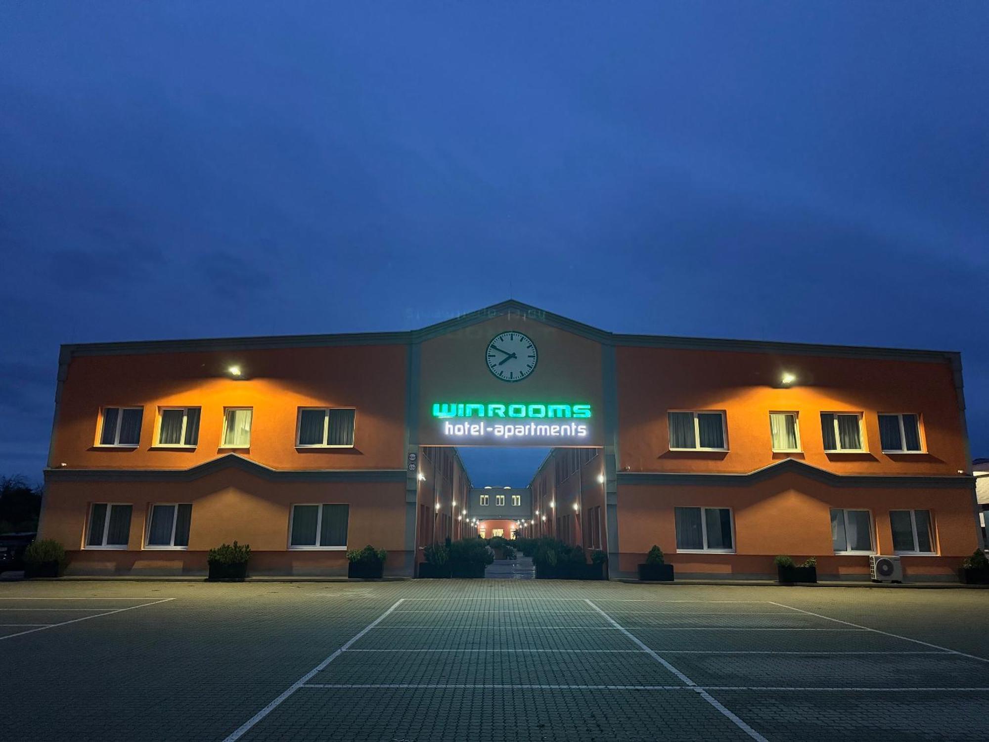 Winrooms "Hotel&Appartement" Wiener Neustadt Ngoại thất bức ảnh