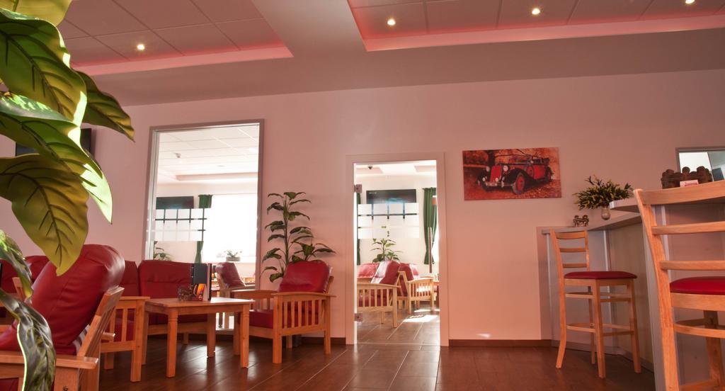 Winrooms "Hotel&Appartement" Wiener Neustadt Ngoại thất bức ảnh