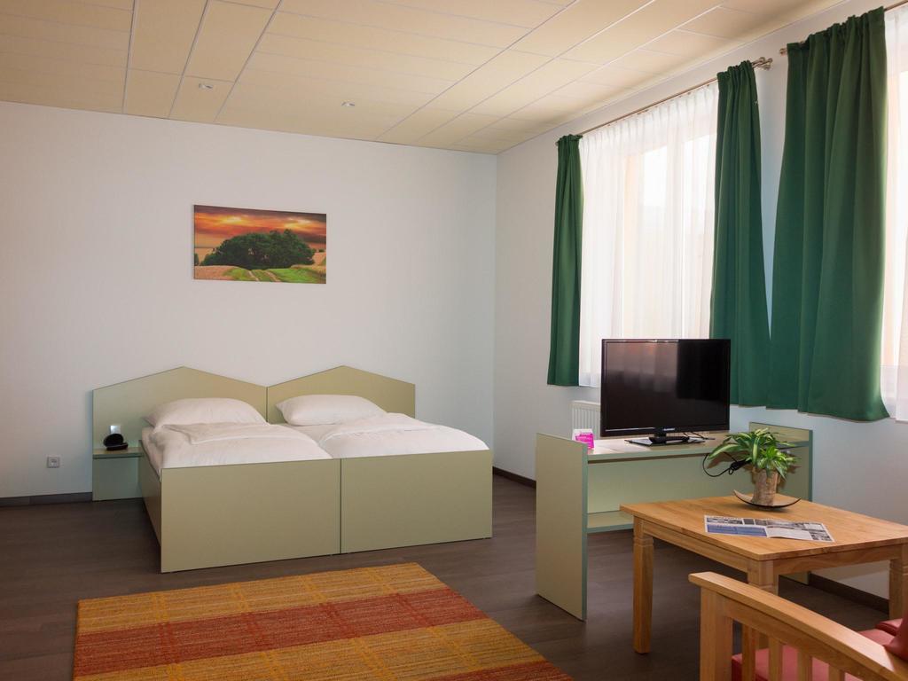 Winrooms "Hotel&Appartement" Wiener Neustadt Ngoại thất bức ảnh