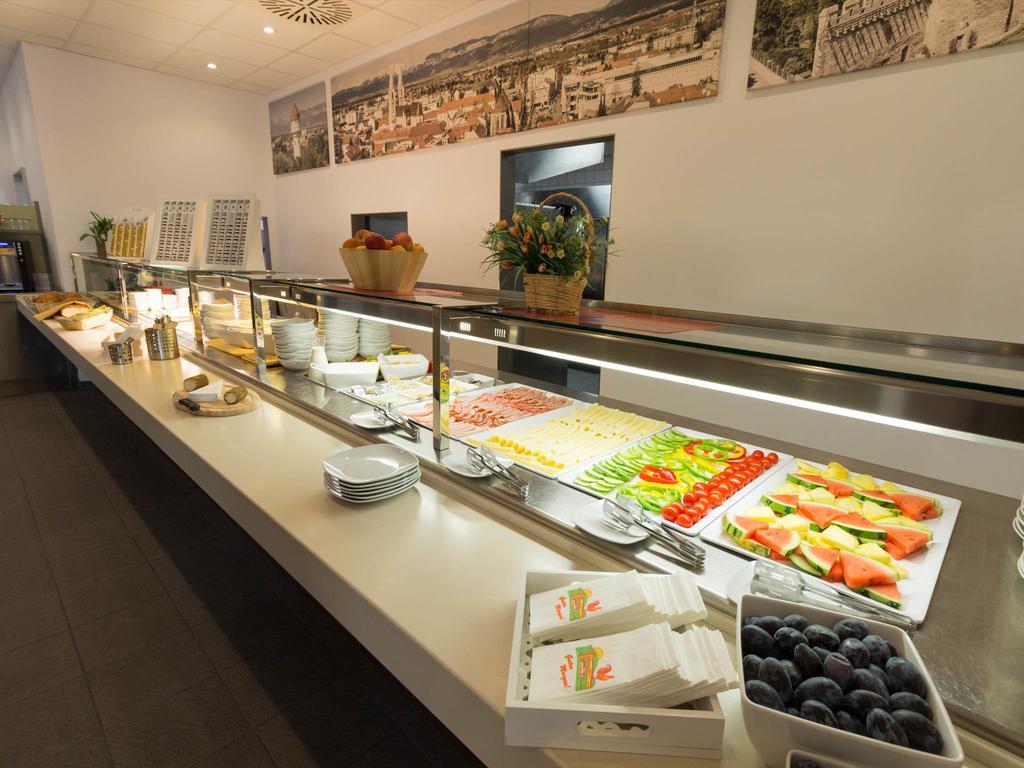 Winrooms "Hotel&Appartement" Wiener Neustadt Ngoại thất bức ảnh