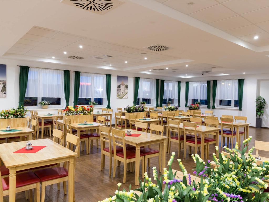 Winrooms "Hotel&Appartement" Wiener Neustadt Ngoại thất bức ảnh