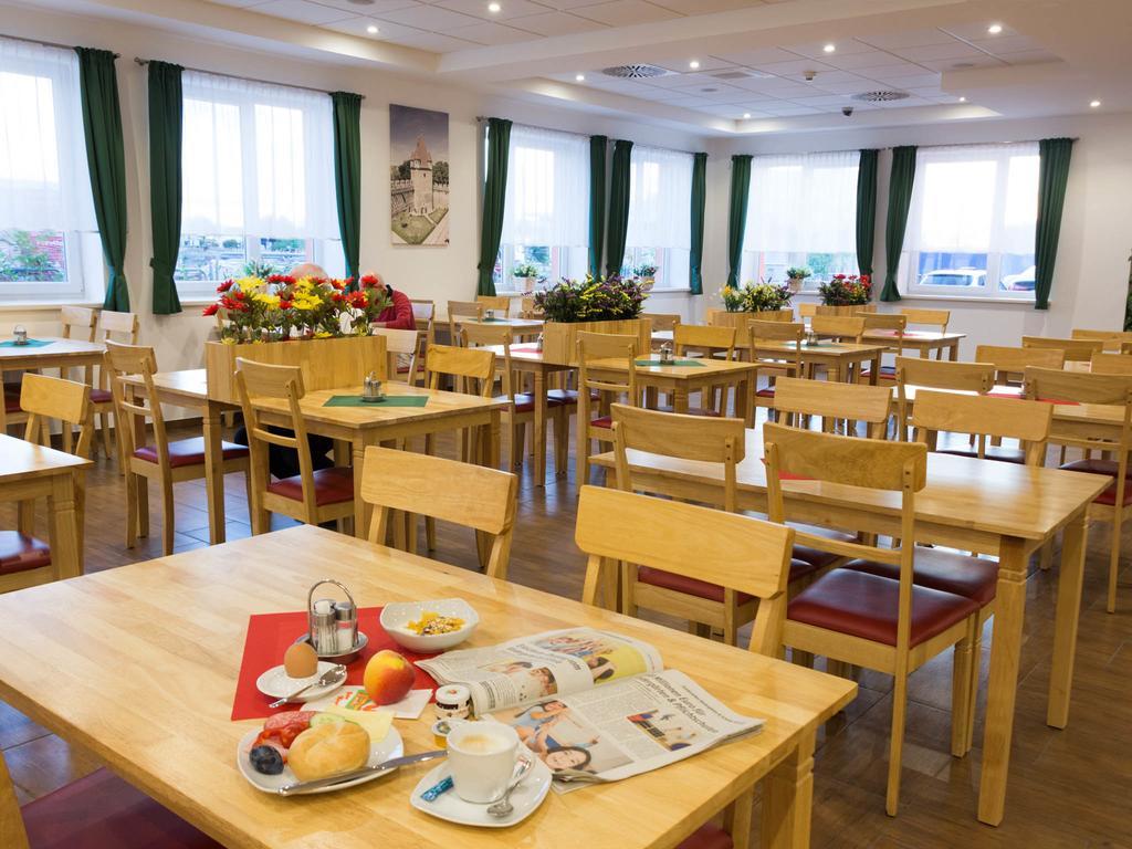 Winrooms "Hotel&Appartement" Wiener Neustadt Ngoại thất bức ảnh